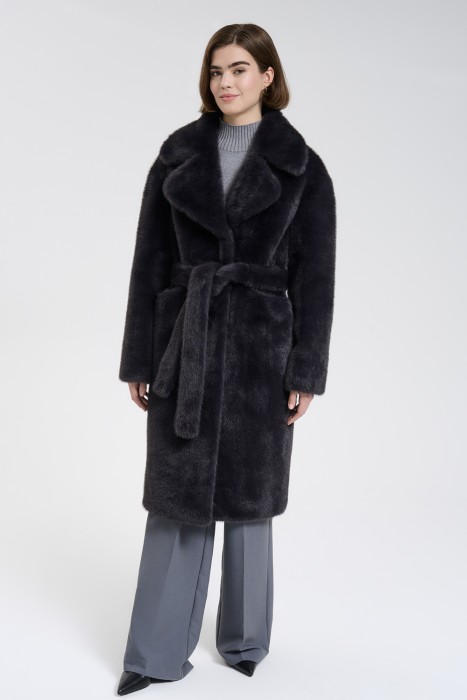 шуба из искусственного меха с поясом от бренда снежная королева вид слева