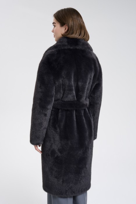 шуба из искусственного меха с поясом по цене 12230 руб вид справа