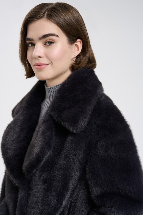 шуба из искусственного меха с поясом из россии вид сбоку