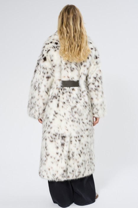 шуба из искусственного меха с поясом по цене 9290 руб вид справа