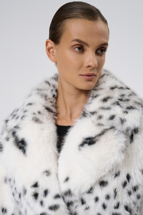 шуба из искусственного меха с поясом из россии вид сбоку