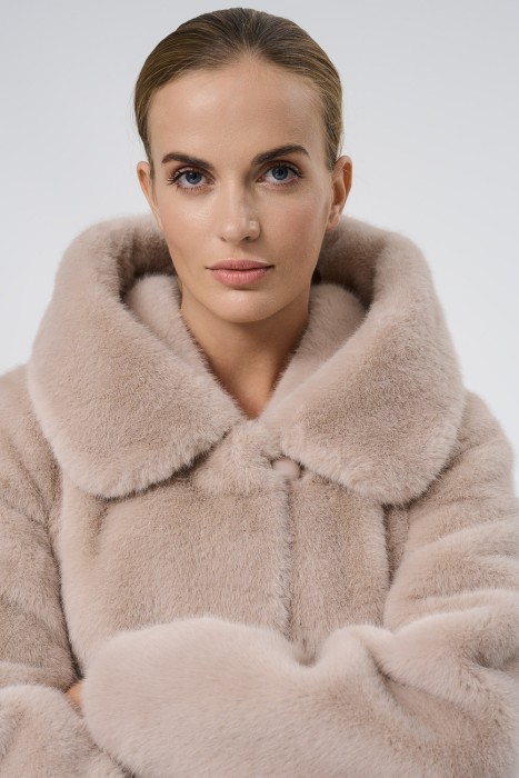 шуба из искусственного меха с поясом из россии вид сбоку