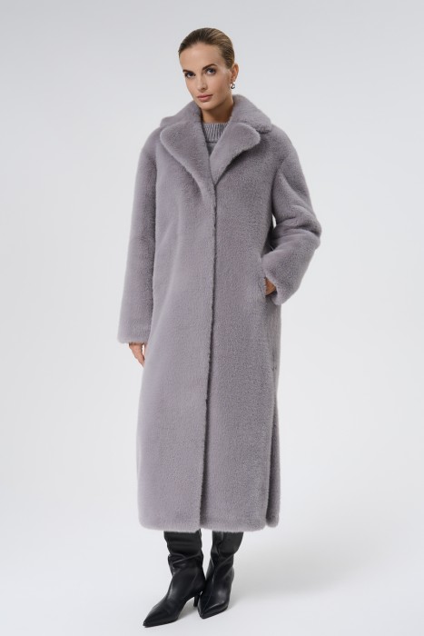 шуба из искусственного меха с поясом от бренда снежная королева вид слева