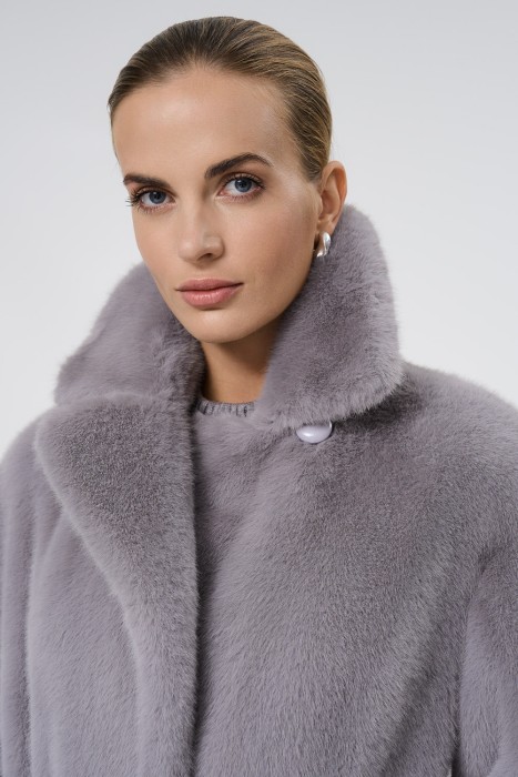 шуба из искусственного меха с поясом из россии вид сбоку