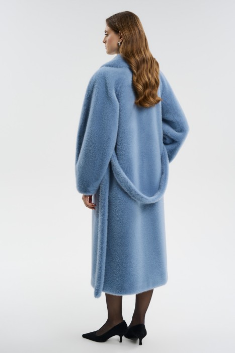 шуба из искусственного меха с поясом по цене 13670 руб вид справа