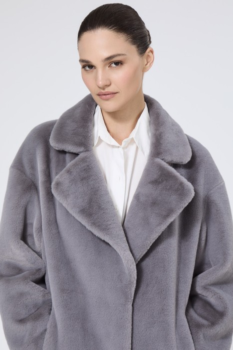 шуба из искусственного меха с поясом из россии вид сбоку