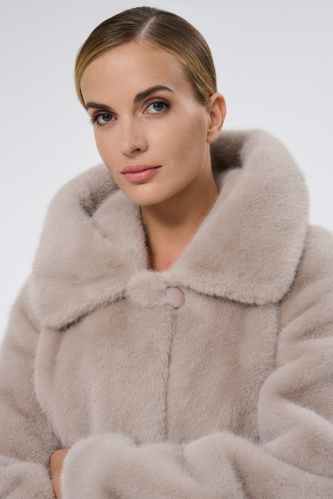 шуба из искусственного меха с поясом из россии вид сбоку