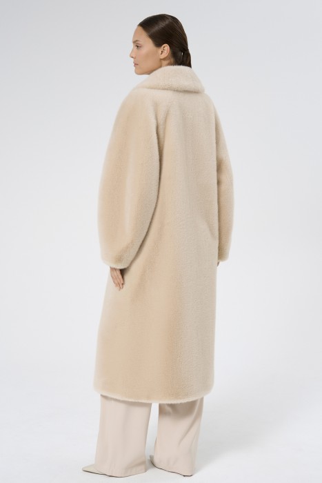 шуба из искусственного меха с поясом по цене 12950 руб вид справа