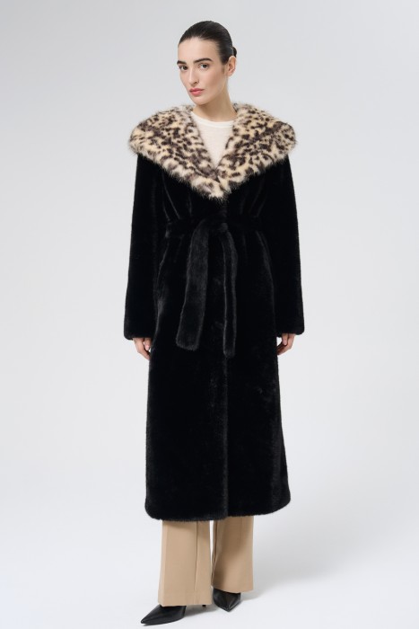 шуба из искусственного меха с поясом от бренда снежная королева вид слева