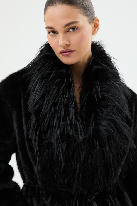 шуба из искусственного меха с поясом из россии вид сбоку