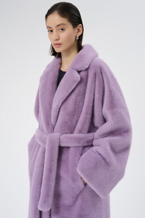 шуба из искусственного меха с поясом из россии вид сбоку