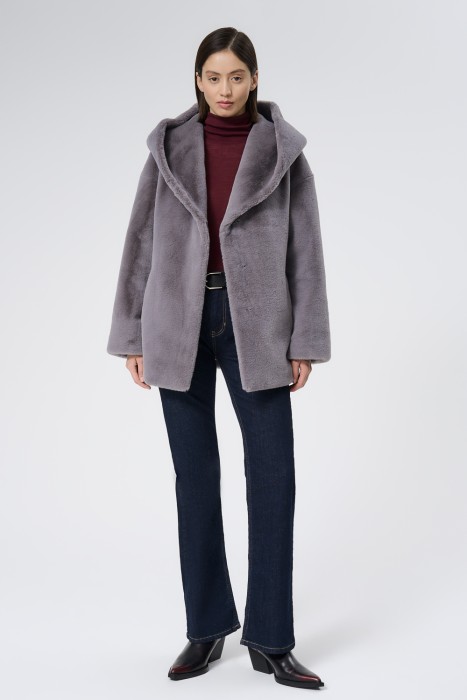 шуба из искусственного меха с поясом 724214003 фотография