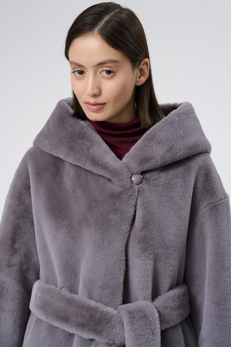 шуба из искусственного меха с поясом из россии вид сбоку