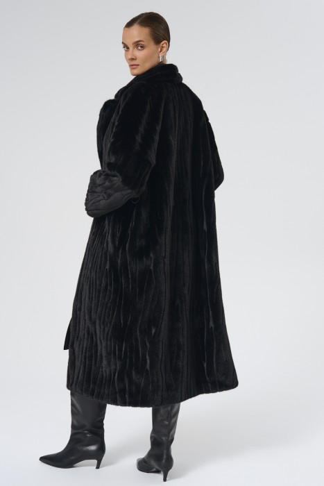 шуба из искусственного меха с поясом по цене 13670 руб вид справа