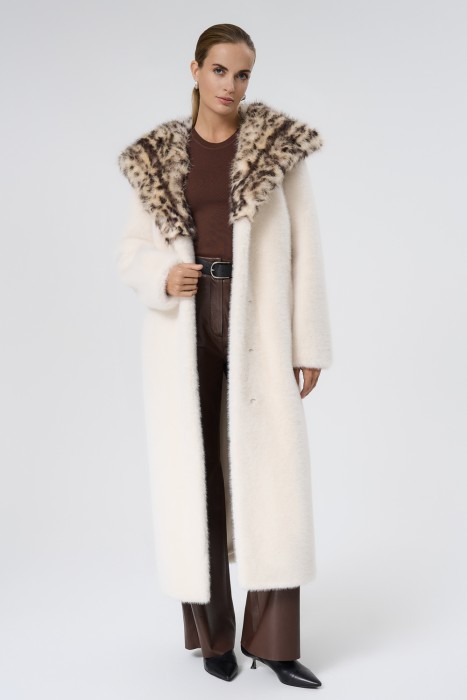 шуба из искусственного меха с поясом 724055003 фотография