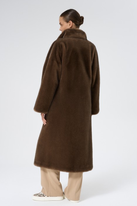 шуба из искусственного меха с поясом по цене 14390 руб вид справа