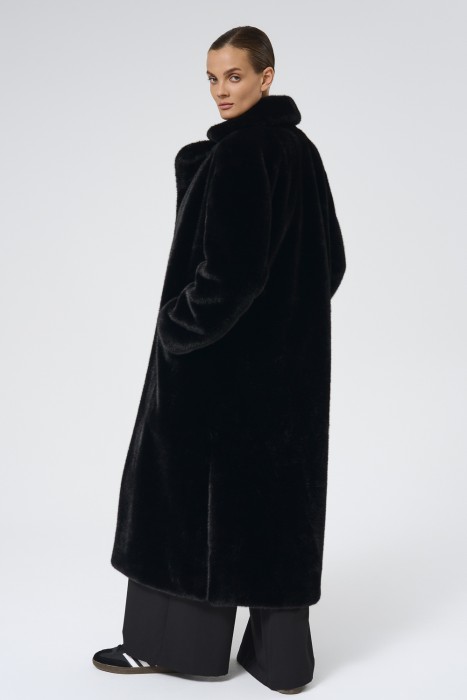 шуба из искусственного меха с поясом по цене 16930 руб вид справа