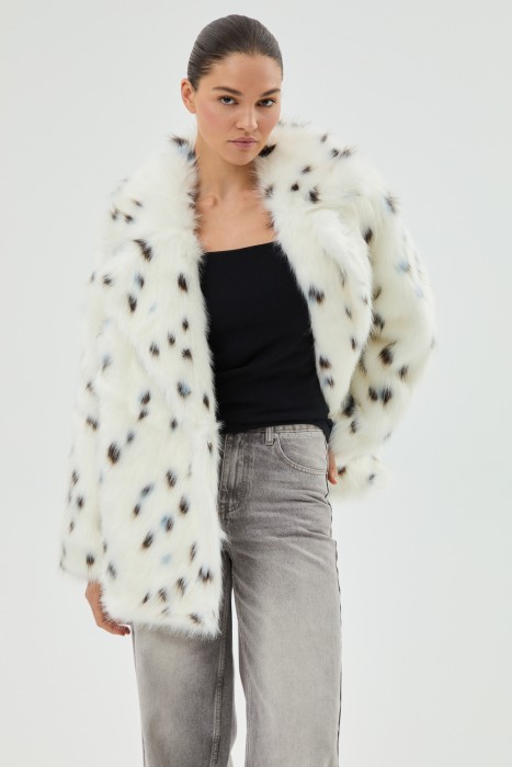 шуба из искусственного меха из россии вид сбоку