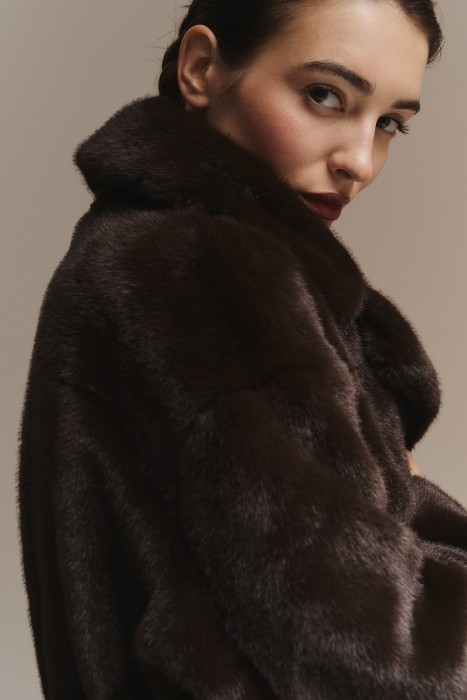 шуба из искусственного меха из россии вид сбоку