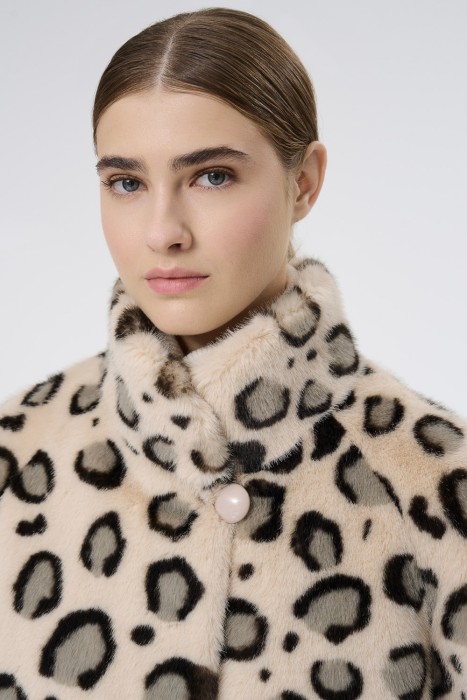 шуба из искусственного меха из россии вид сбоку