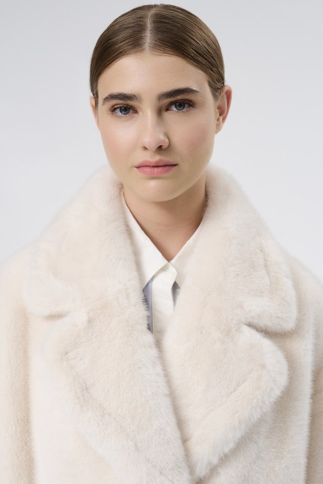 шуба из искусственного меха из россии вид сбоку