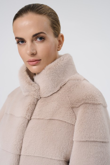 шуба из искусственного меха из россии вид сбоку