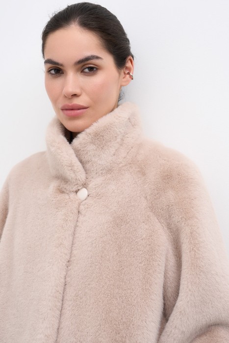 шуба из искусственного меха из россии вид сбоку