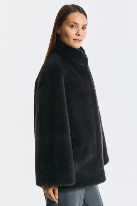 шуба из искусственного меха из россии вид сбоку