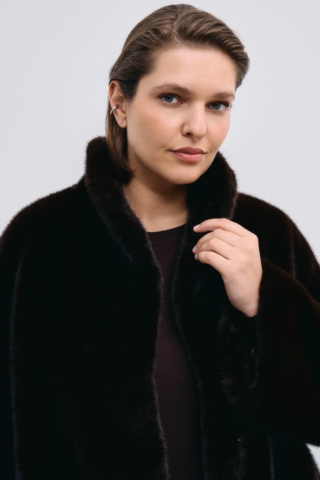 шуба из искусственного меха из россии вид сбоку