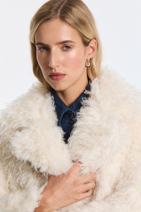 шуба из искусственного меха из россии вид сбоку