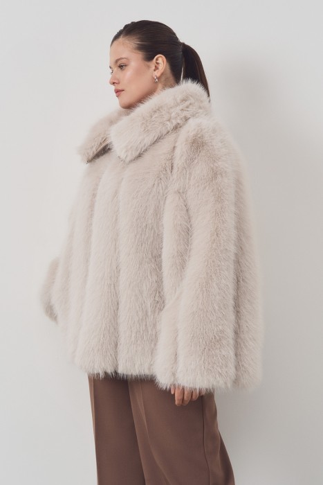 шуба из искусственного меха из россии вид сбоку