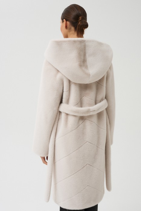 шуба из искусственного меха из россии вид сбоку