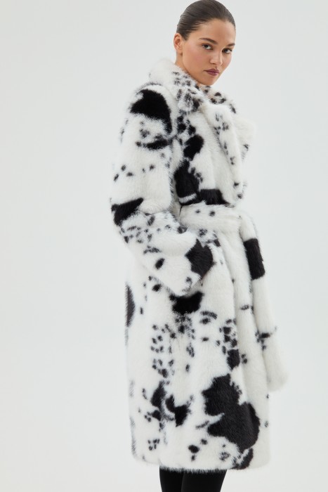 шуба из искусственного меха из россии вид сбоку