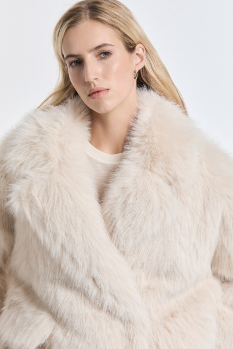 шуба из искусственного меха из россии вид сбоку