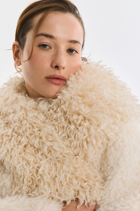 шуба из искусственного меха из россии вид сбоку