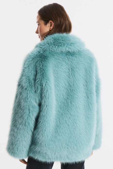 шуба из искусственного меха из россии вид сбоку
