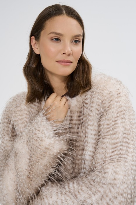 шуба из искусственного меха из россии вид сбоку