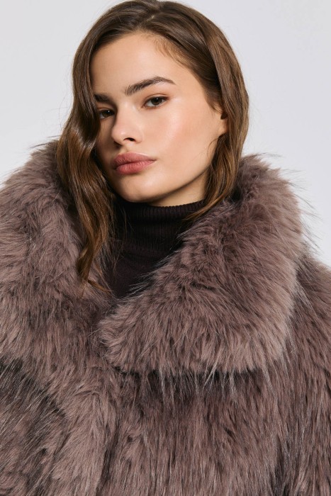 шуба из искусственного меха из россии вид сбоку