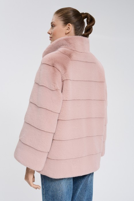 шуба из искусственного меха по цене 12950 руб вид справа