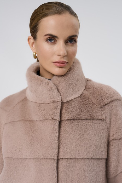 шуба из искусственного меха из россии вид сбоку