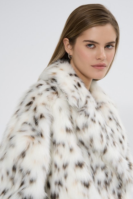 шуба из искусственного меха из россии вид сбоку