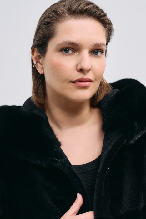 шуба из меха нутрии с отделкой мехом норки из россии вид сбоку