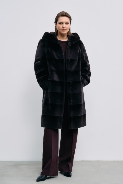 шуба из меха нутрии с отделкой мехом норки 788760003 фотография