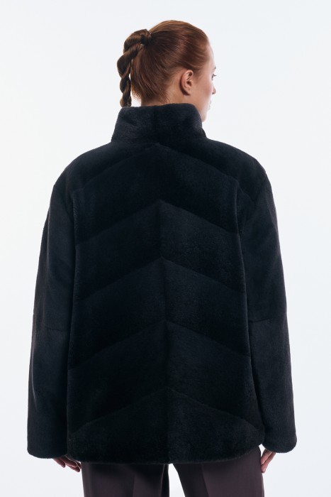 шуба из меха нутрии по цене 26100 руб вид справа