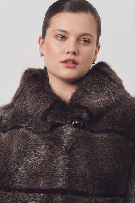шуба из меха нутрии из россии вид сбоку