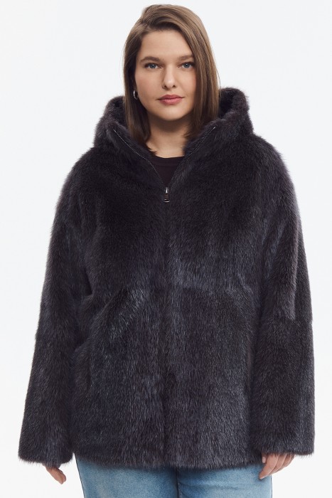 шуба из меха нутрии от бренда снежная королева вид слева