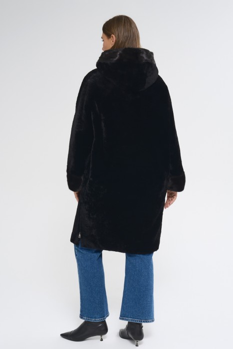 шуба из мутона с отделкой мехом норки по цене 58060 руб вид справа