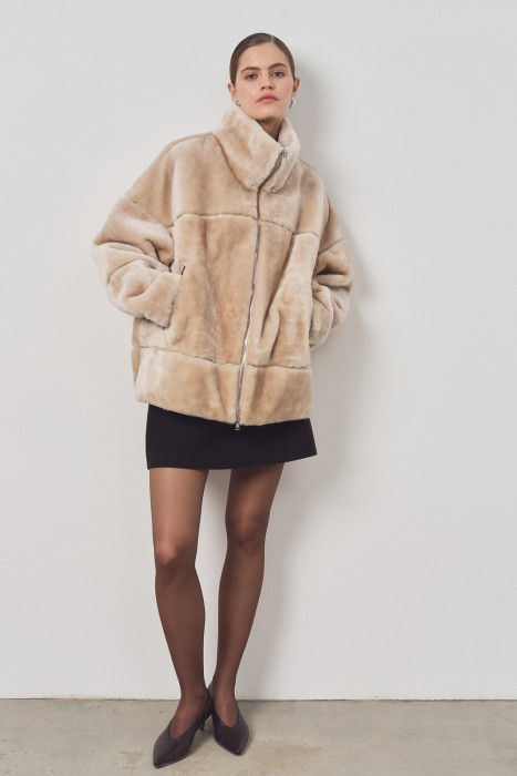 шуба из мутона из россии вид сбоку