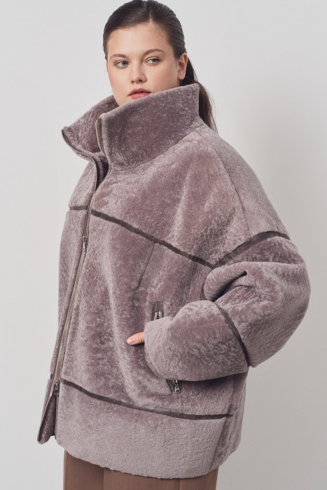 шуба из овчины астраган от бренда снежная королева вид слева