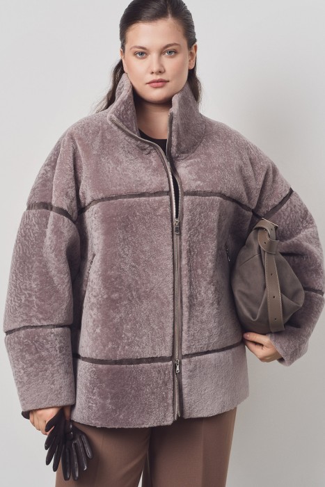 шуба из овчины астраган по цене 38830 руб вид справа